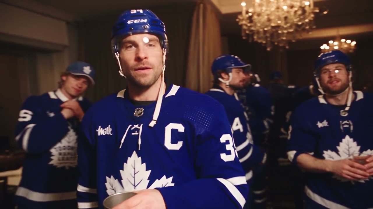 Blue jerseys across the cast · community adaptation