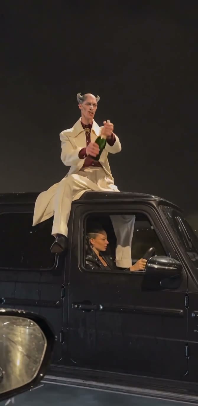 Give Champagne Shoot AI your chosen appearance