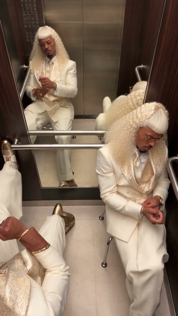 Give Elevator Dance AI your chosen appearance