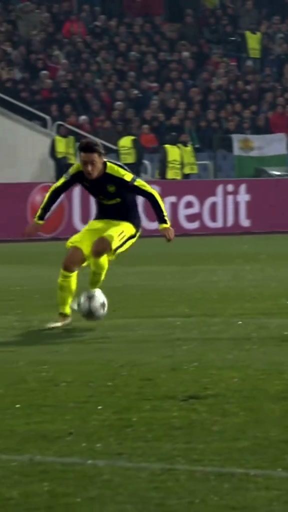Ozil Goal AI reference performance