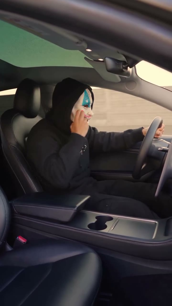 The highway chase used by Tesla Roadster Meme.