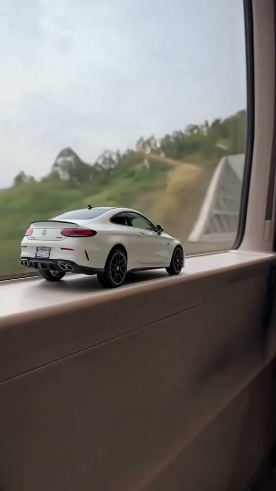 Build a scale-reveal edit with Toy Car to Real Car AI